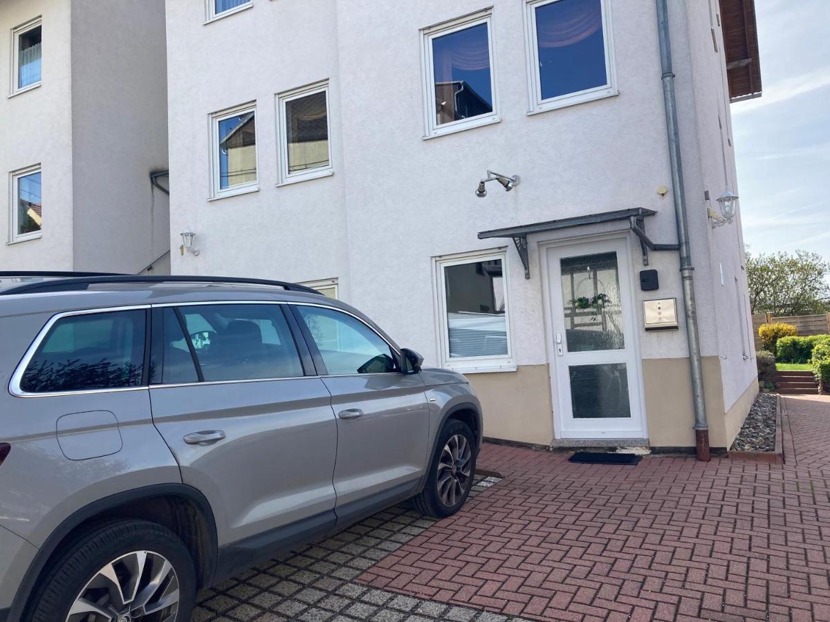Ferienwohnung Am Petersberg アイゼナハ エクステリア 写真